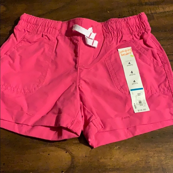 Bundle of 4T shorts - Picture 4 of 6